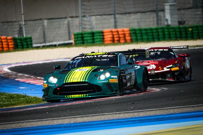 Lorens Lecertua verdient zijn plaats bij de beste GT3-rijders