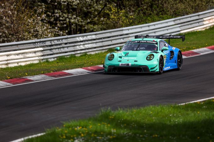 Porsche @ 24H Nurburgring-Nordschleife 2024 Foto 6 Porsche_911_GT3_R_Falken_Motorsports_Nr33_Julien_Andlauer_F_Klaus_Bachler_A_Sven_MYller_D_Alessio_Picariello
