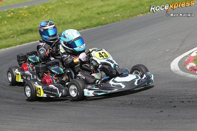 Ashneel Ramautar en teamgenoot Xavi Radecke