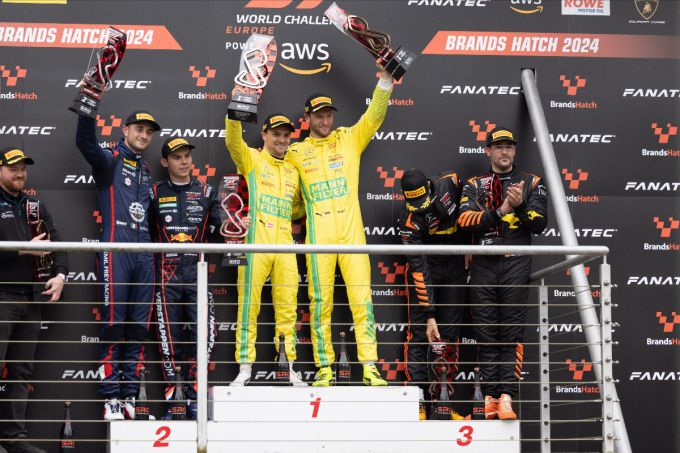 Verstappen.com-coureur Thierry Vermeulen tweede in GTWC Brands Hatch: "Erg blij met eerste podium van het seizoen"