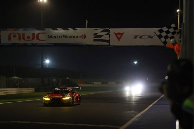 GT World Challenge Misano Vanthoor en Weerts als winnaar over de eindstreep