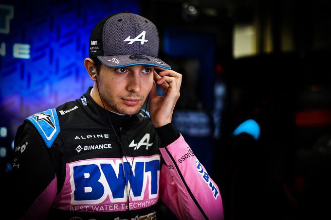 'Te aardige' Esteban Ocon haalt uit naar Alpine: "Het team heeft zijn deel niet gedaan"