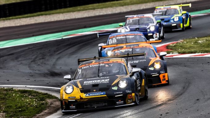 Porsche Sixt Carrera Cup Deutschland Zandvoort Foto 3 Larry ten Voorde voorop