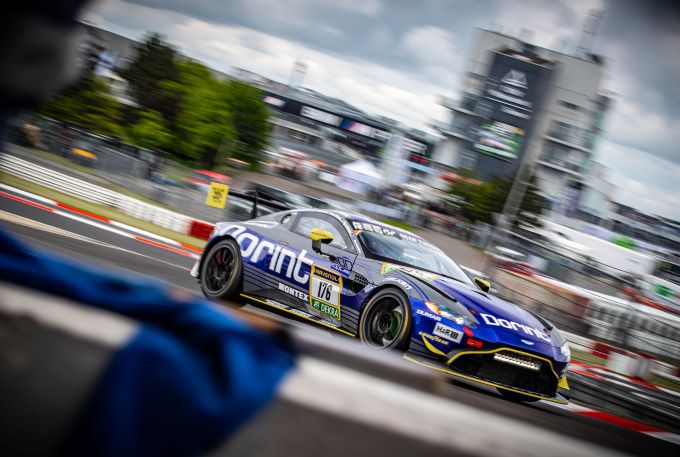PROSport_Aston_Martin_foto_Eric_Metzner blauw