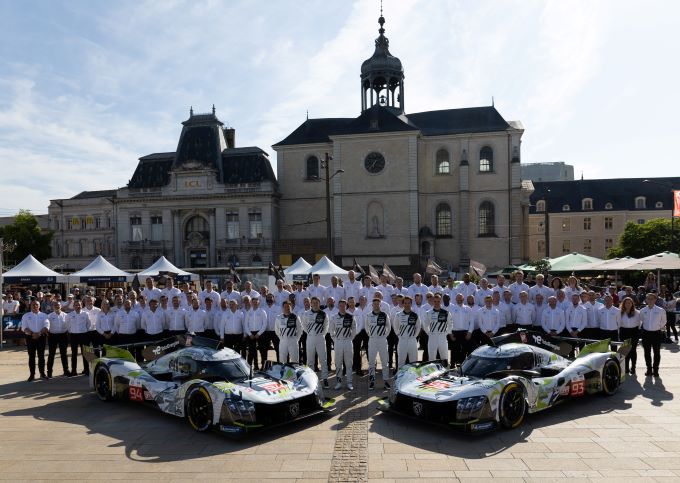Peugeot_teamfoto_Le_Mans
