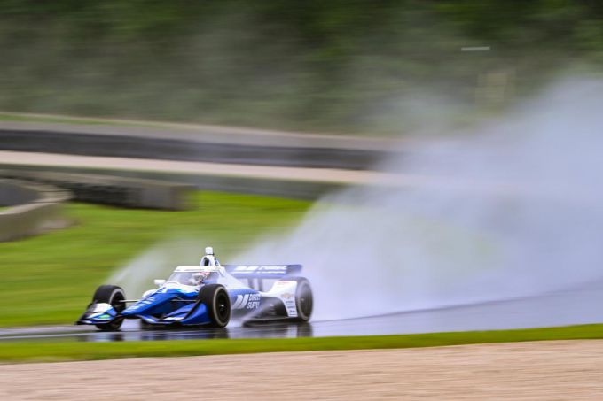 UITSLAG: Rinus Veekay slechts 17e, zeer zware crash Josef Newgarden + VIDEO