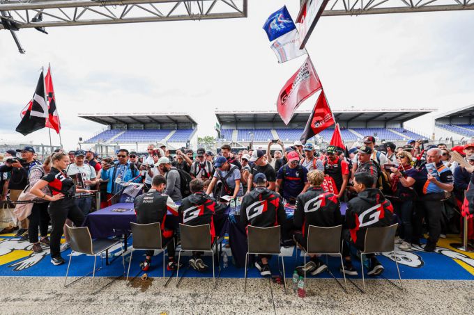 24 Uur Le Mans 2024 Toyota niet in favorietenrol Foto 7 handtekeningen signeersessie