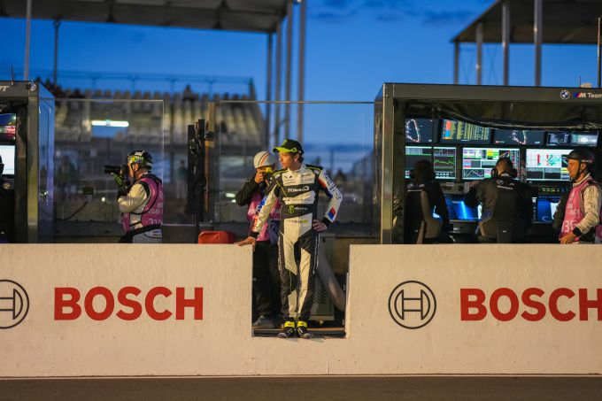 24 Uur Le Mans 2024 Valentino Rossi wacht geduldig op zijn beurt tijdens FP4