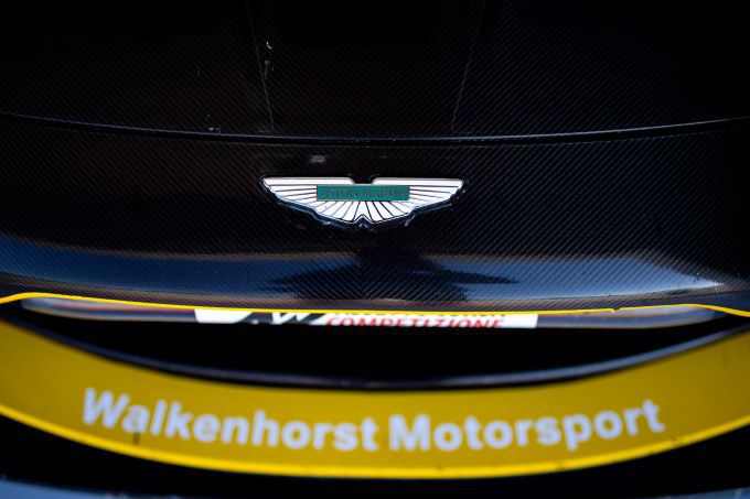 Nürburgring Endurance Series 69e ADAC Westfalenfahrt Walkenhorst Aston Martin logo Foto 4