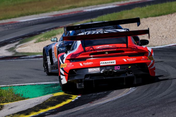 Fanatec GT World Challenge Europe Nürburgring Foto 12 Nr80 achterzijde
