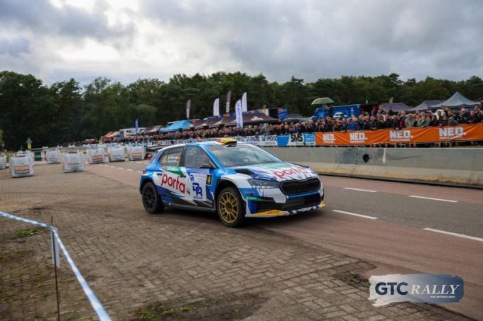 De openingsavond van de GTC Rally zit erop, Dennis Rostek is de snelste in de fameuze 'Nacht van Achtmaal'