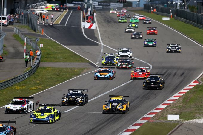 Fanatec GT World Challenge Europe Nürburgring Foto 5 bronze cup startveld