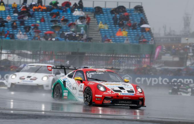 Jaap van Lagen: "In de derde versnelling achter de safety car, gleden we al bijna van de baan af!"