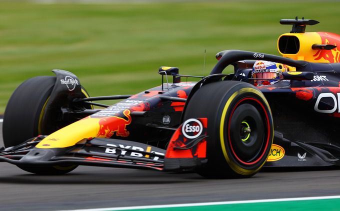 Max Verstappen op Silverstone