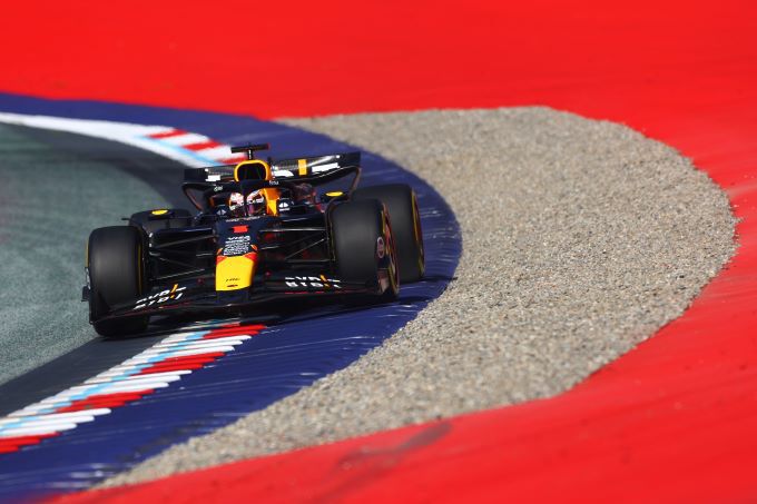 Max Verstappen F1 Red Bull actie front