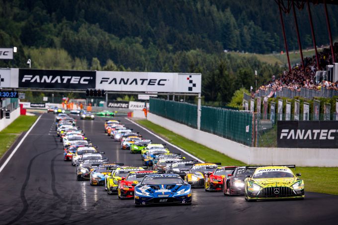 CrowdStrike 24 Hours of Spa Mercedes-AMG Customer Racing Foto 6