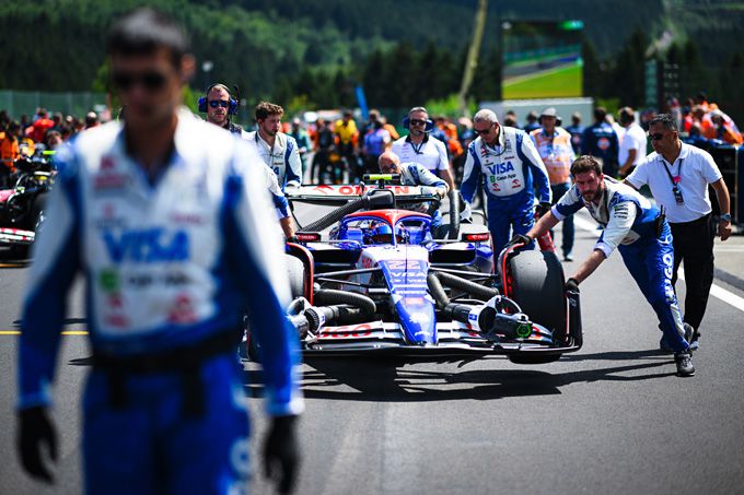 Moordend schema Formule1: "Laatste 10 races in verschillende tijdzones, allemaal back-to-backs of triple-headers"