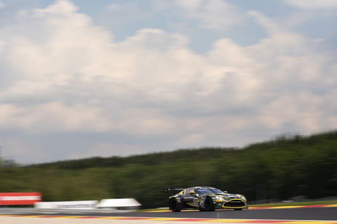 Fanatec GT World Challenge Europe powered by AWS Endurance Cup Nürburgring Aston Martin Vantage AMR GT3 Foto 4