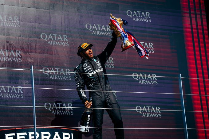 Lewis Hamilton F1 Mercedes winnaar GP Groot-Brittannie 2024 Foto 8