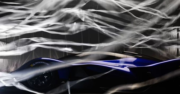 Red Bull Advanced Technologies Red Bull RB17 ontwerper Adrian Newey Foto 3