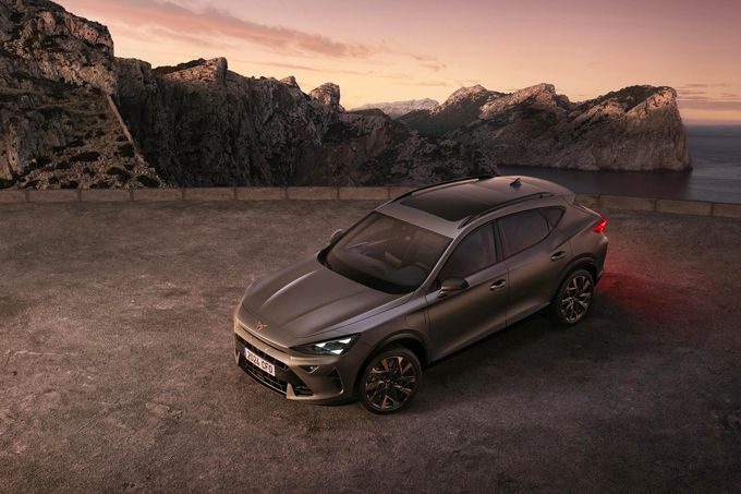 Vernieuwde CUPRA Formentor nu ook als Essential en Business