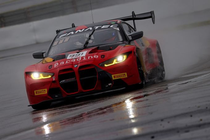 Toby Sowery wint verregende GTWC Europe Pre-Qualifying; Loek Hartog snelste Nederlander op P7 + UITSLAG