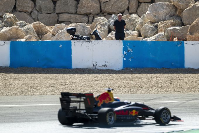 Maakt Sebastian Vettel F1-rentree? "Naast Max wil ik hem niet aandoen"