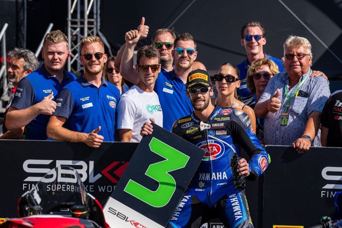 Manzi pakt weer een trofee met de derde plaats in Portimão, Van Straalen eindigt als negende
