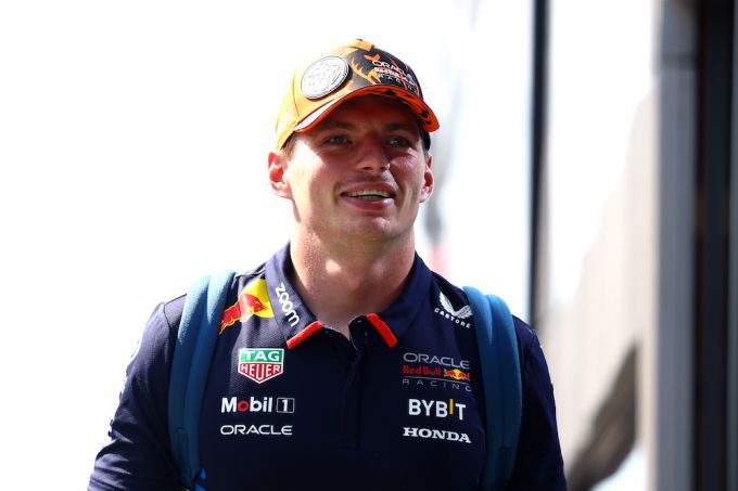 De jury van de F1: "Verstappen had een geweldige start van 2024, maar in de laatste zeven races ging het niet zo soepel meer"