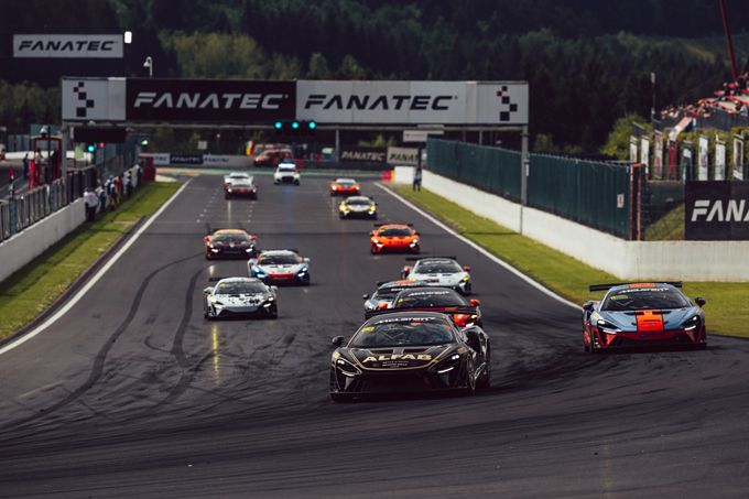 McLaren presenteert racekalender van de McLaren Trophy Europe 2025, race in Verenigd Koninkrijk toegevoegd