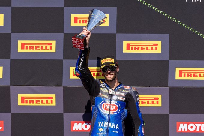Weer succes Ten Kate Racing in Portimão: tiende podiumplaats voor Manzi, Glenn van Straalen P6