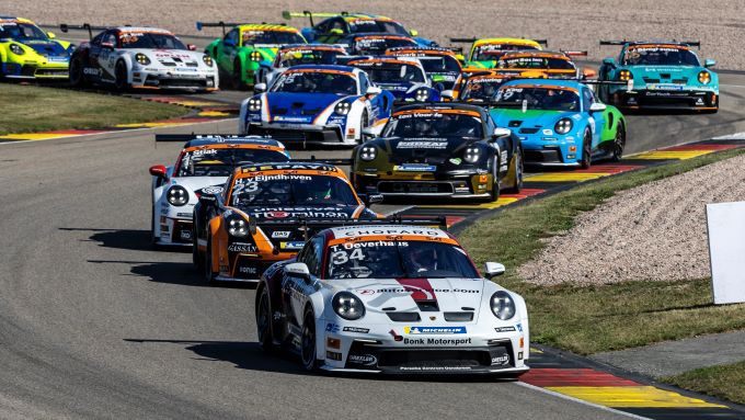 Oeverhaus viert 1e overwinning in Duitse Carrera Cup; Van Eijndhoven P2 en Ten Voorde P3 + UITSLAG