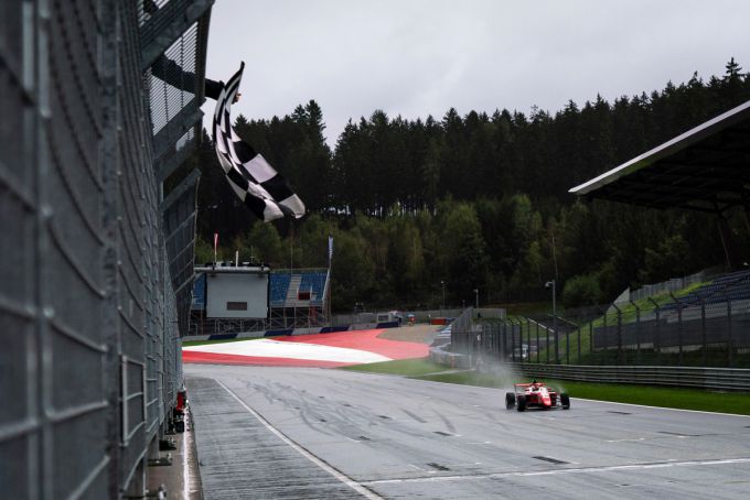 Euro F4: Freddie Slater dubbelt in de regen op de Red Bull Ring, VAR maakt podium compleet