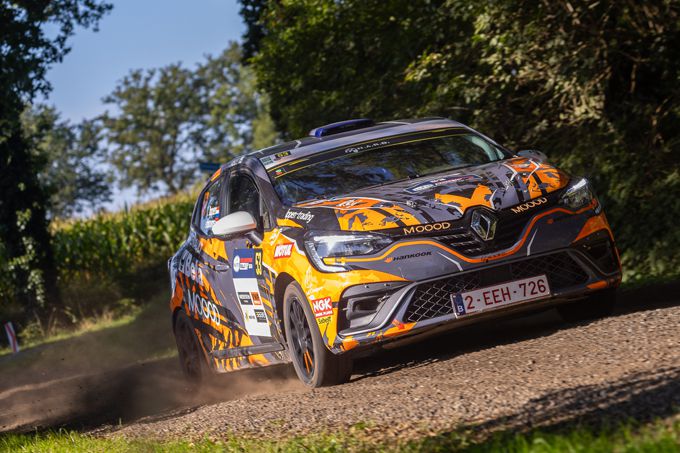 Nard Ippen en Ben van de Laar kampioenen in Motul Clio Rally Trophy