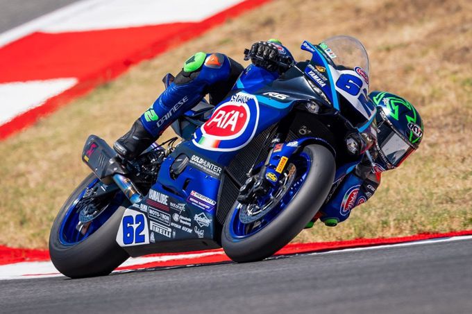 Pata Yamaha Ten Kate Racing in Magny-Cours voor Franse World Superbike ronde