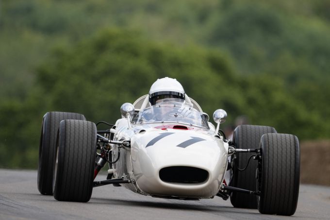 VIDEO: Honda viert 60 jaar F1 met legendarische RA272