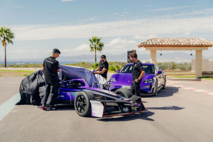Porsche komt met geüpdatete 99X Electric Foto 2