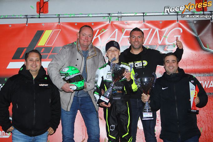 Karttalent Juste Mulder kroont zich tot kampioen in IAME Benelux Series in eerste jaar Junioren! "Superblij"