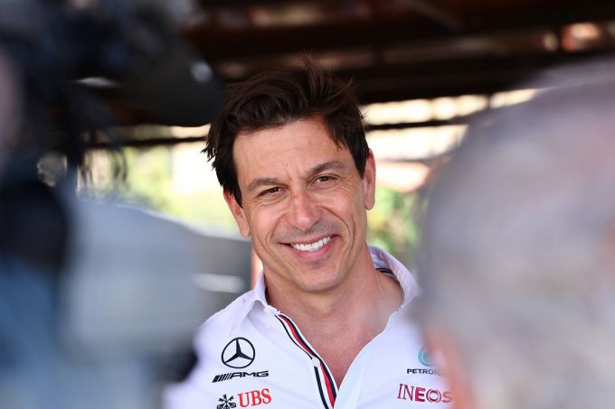 Humor tussen Toto Wolff en Frédéric Vasseur na de GP van Austin F1: "Ik bewonder Ferrari, maar..."