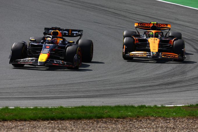 Sterk staaltje nationalisme van Damon Hill: "Max Verstappen heeft alles te verliezen"