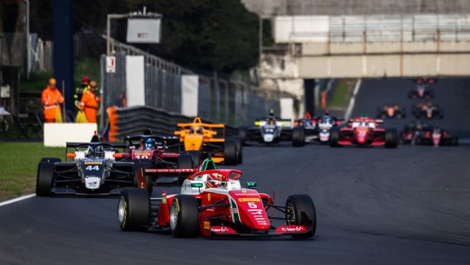 FRECA Monza: kampioen Rafael Camara wint de laatste race van het jaar en Noah Strømsted pakt de Rookie-titel