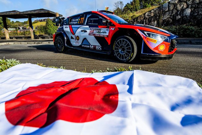 Rally Japan - Neuville kruipt naar de titel na uitstekende zaterdag; Hyundai of Toyota fabrikantenkampioen?