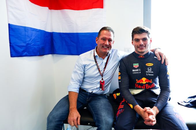 Jos Verstappen spoort Red Bull aan om in 2025 competitiever te zijn; is een overstap nog steeds actueel?