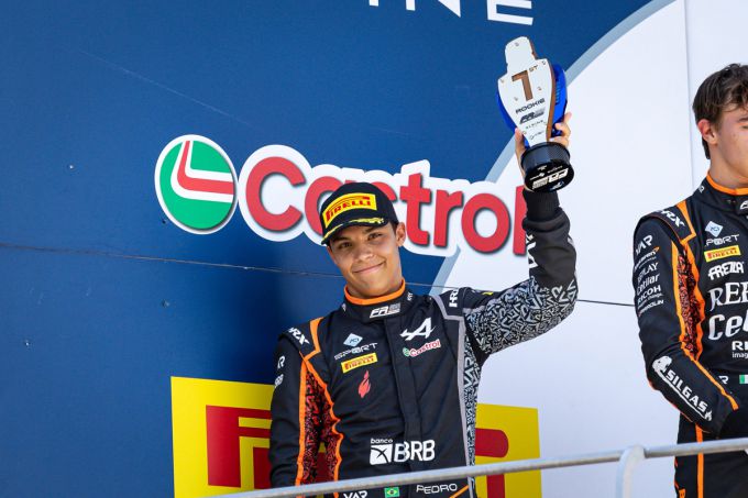 Braziliaanse racetalent wil scoren met Van Amersfoort Racing in FRECA: "Samen ons ware potentieel laten zien"