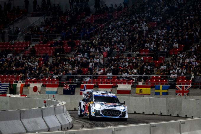 Rally Japan - Voor de eerste keer in zijn carrière gaat Adrien Fourmaux aan de leiding van een WRC-rally + UITSLAG