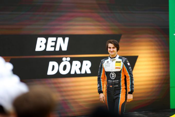 DTM comeback Timo Glock met McLaren 720S GT3 Evo van Dörr Motorsport Foto 5