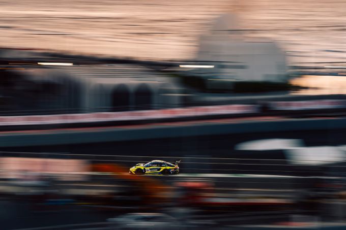 6 Hours of Jeddah Rutronik Racing Loek Hartog racewinnaar en Bronze Cup-kampioen Foto 6 bron foto Jonas Plümer / Laptime Performance Eibl GmbH/ GT-Place UG