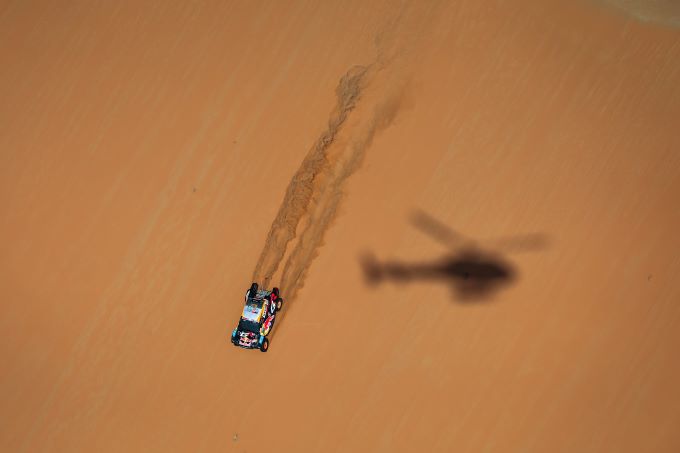 Red Bull Dakar 2025 elfde etappe 16 januari 2025 Foto 9 Lucas Moraes en Armand Monleon met hun Toyota GR DKR Hilux van Toyota Gazoo Racing