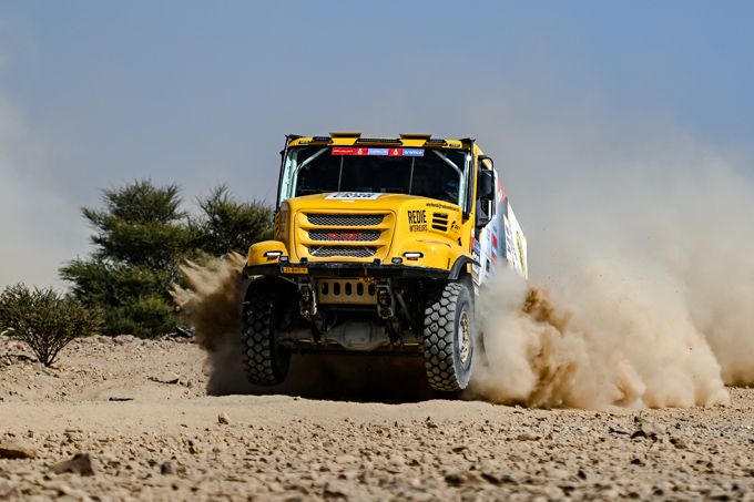 Dakar 2025: Ben en Jan van der Laar onder de indruk van (hun zusje) Anja van Loon achter het stuur