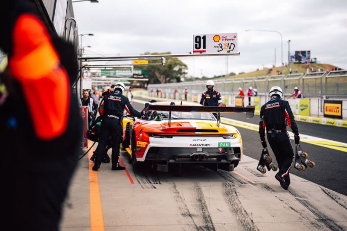 Bathurst 12H 3e Free Practice Friday Foto 8 pitstop Nr91 Schuring Heinrich Shahin Shahin
